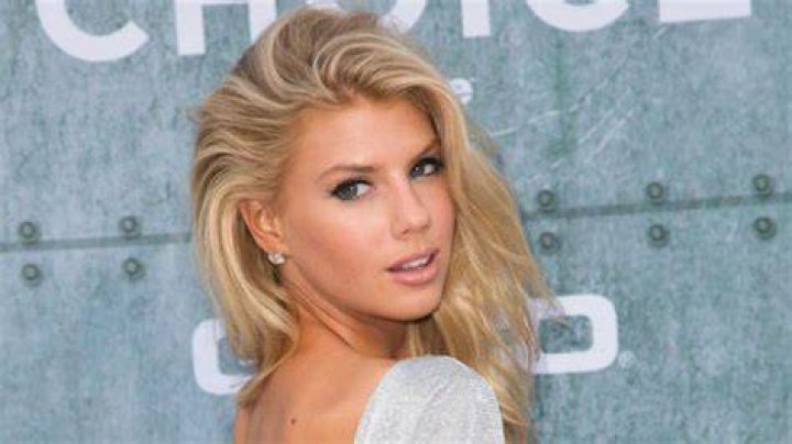 Charlotte McKinney Height, Weight, Net Worth, Age, Birthday, Wikipedia, Who, Nationality, Biography
